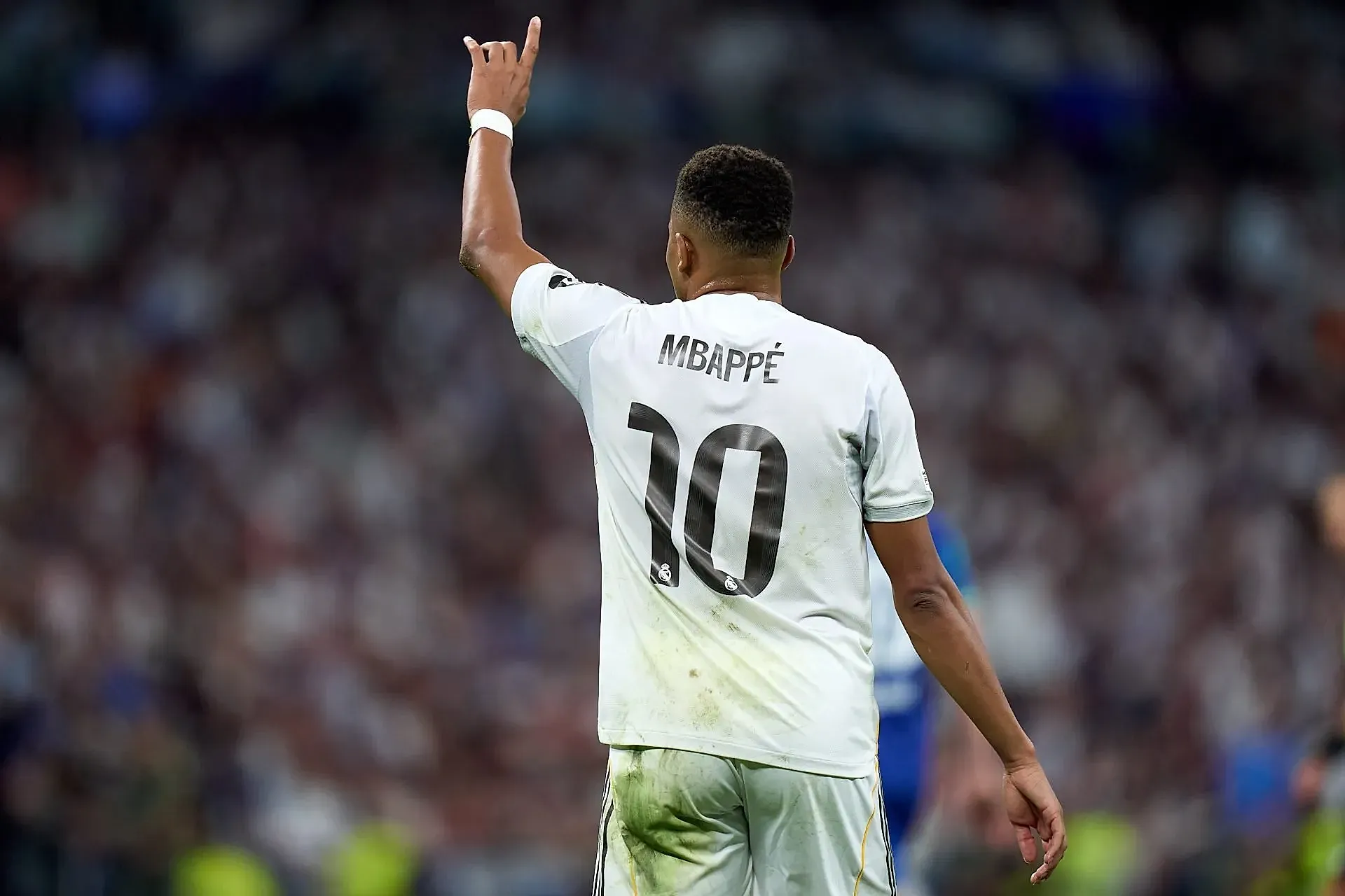 73 Milyon İmza, Yatta Tatil, Yuhalanan Maçlar… Mourinho'nun Mbappé Kararı Herkesi Şaşırttı