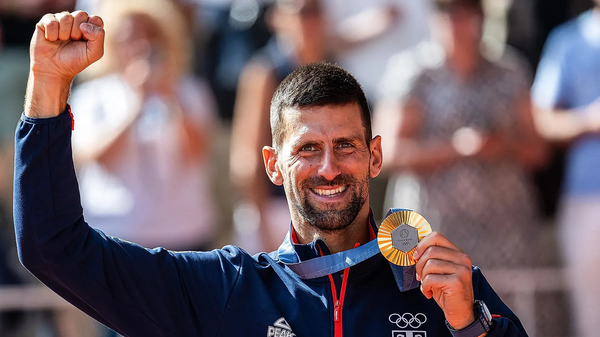 Novak Djokovic Bugün 39 Yaşında: Tenis Tarihinin En Büyük Şampiyonu Doğum Gününü Roland Garros'un Eşiğinde Kutluyor — 24 Grand Slam, Olimpiyat Altını ve Rekor 25. Kupa İçin Hâlâ Bitmeyen Açlık