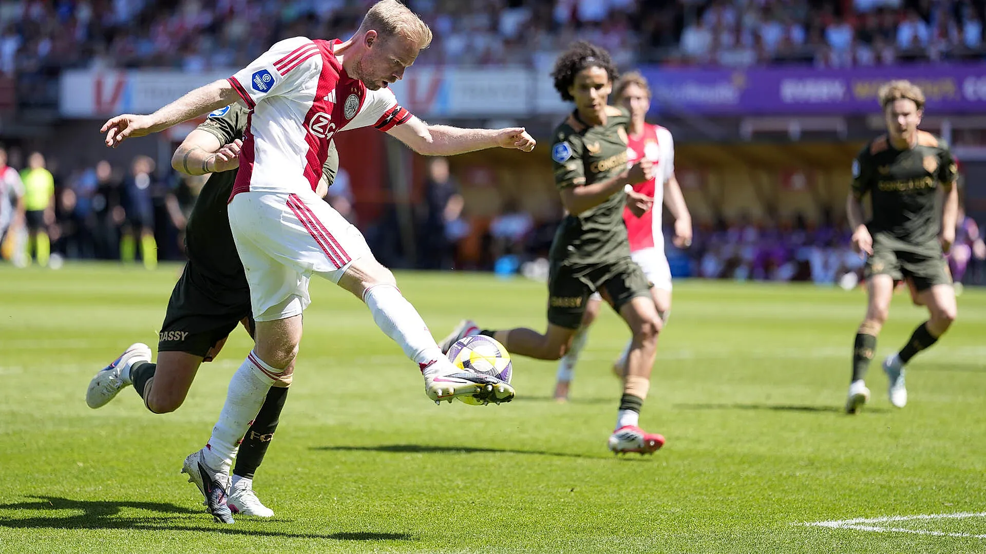 Ajax Nefes Kesen Düelloda Güldü: Konferans Ligi Biletini Penaltılar Getirdi!