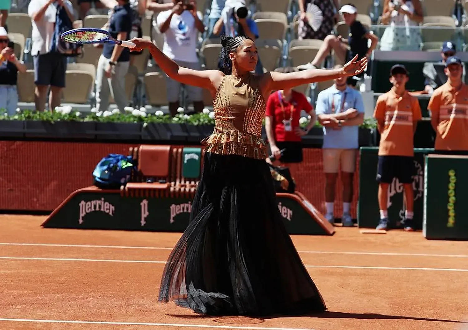  Naomi Osaka Esti Gürledi: Fransa Açık'ta 2. Tura Yükseldi