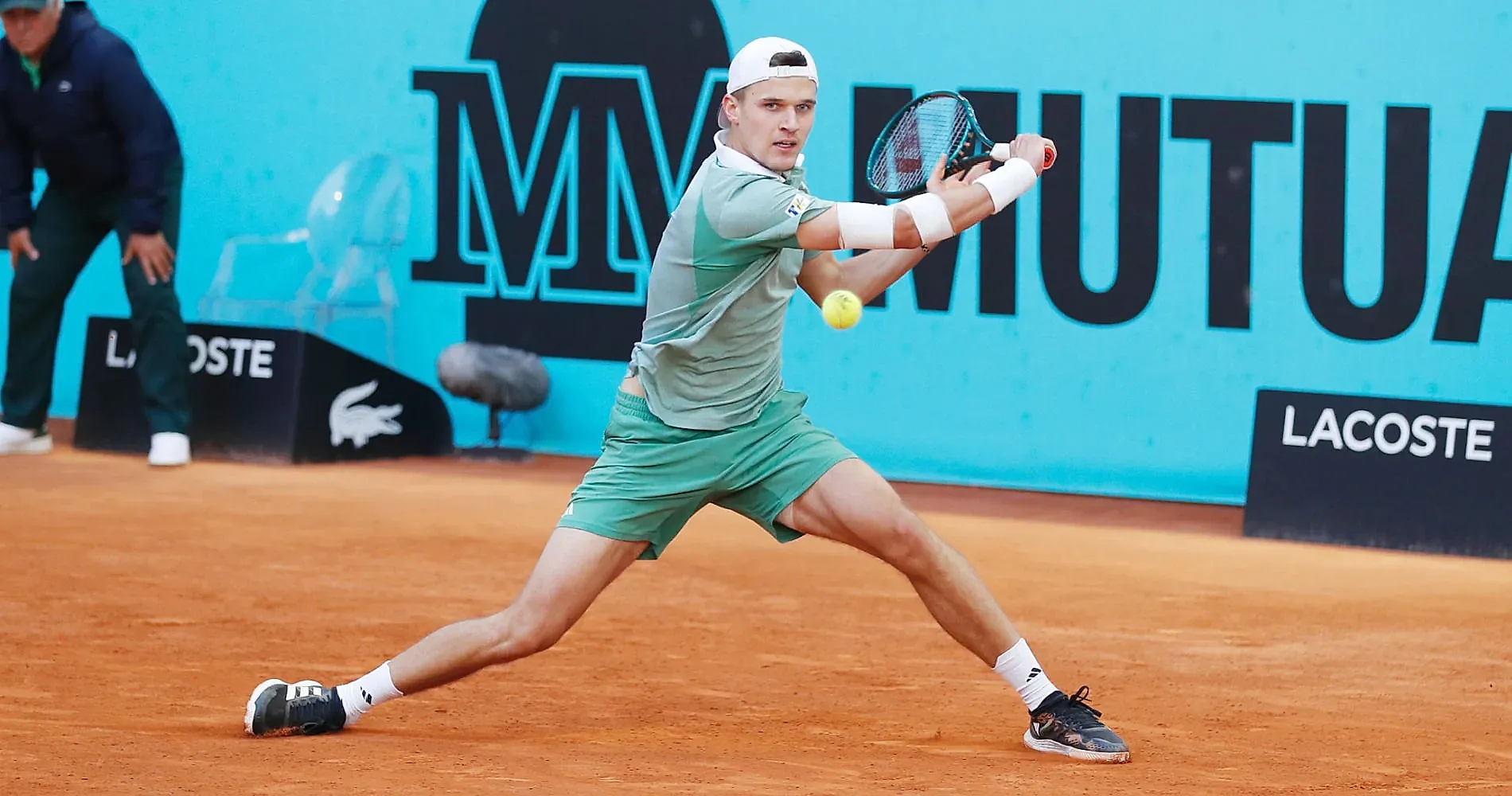  Mensik Suzanne-Lenglen'in Maratoncusu: Rublev Düştü