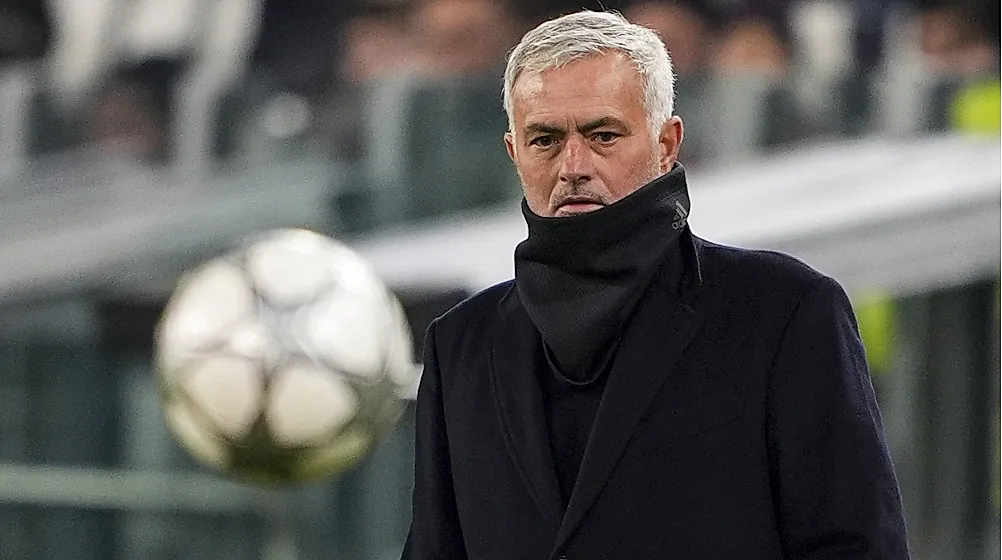  Florentino Mourinho'yu Açıkladı: "MOUcha Historia" Sloganı