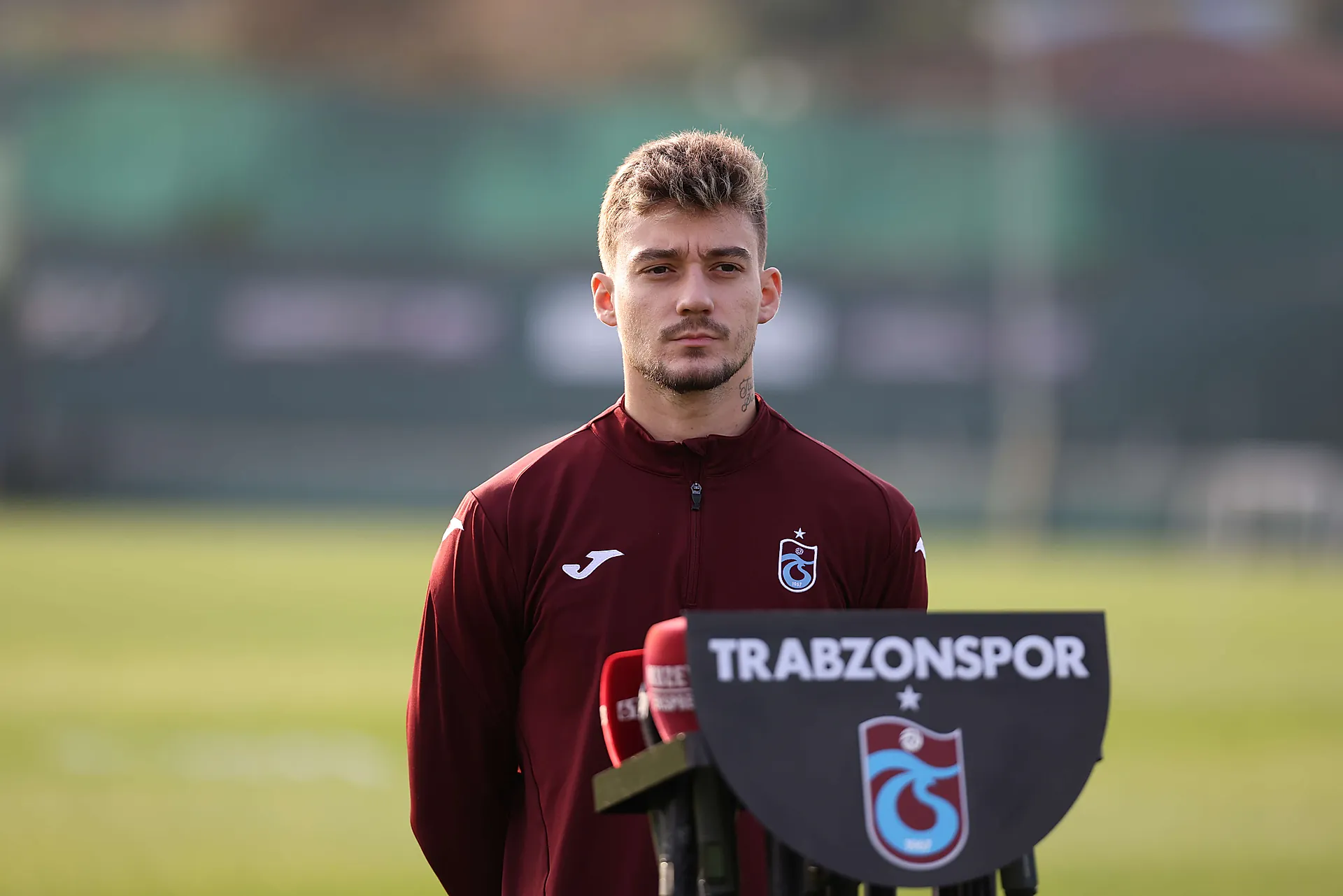 ¡Trabzonspor anunció a la KAP la firma de un contrato de 3+1 años con Ernest Muçi! ¡Aquí están los detalles del costo!