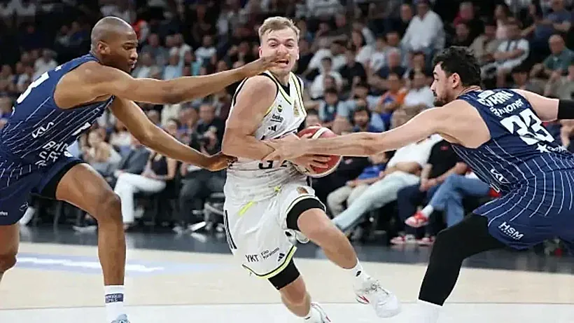  Fenerbahçe Beko Uzatmada Devirip Finale Yükseldi: Anadolu Efes 93-102