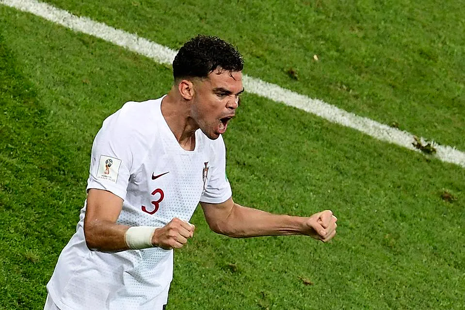 Mourinho Pepe'yi Real Madrid Teknik Ekibine Almak İstiyor
