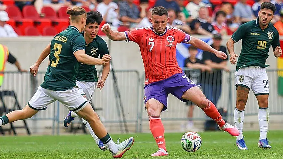 McGinn İskoçya'yı Öne Geçirdi: İlk Yarı 1-0