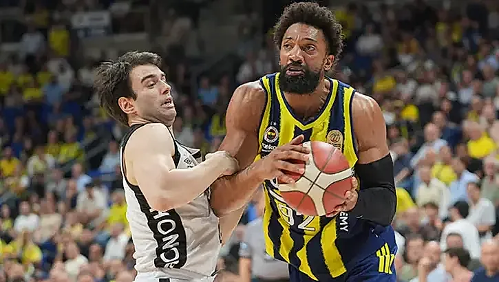 Fenerbahçe deplasmanda kazandı: Seride öne geçti
