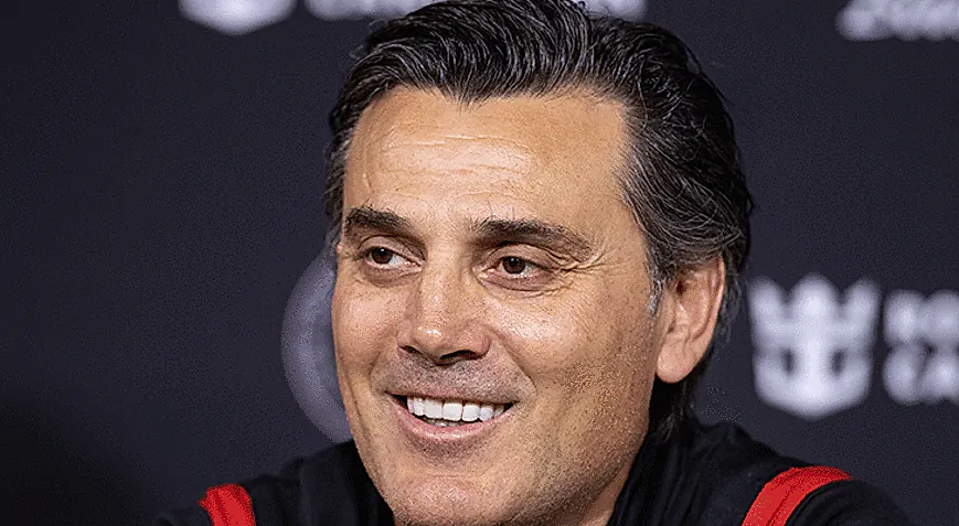 Milli takımda Montella: "İstifa etmemi bekleyen kabullensin"