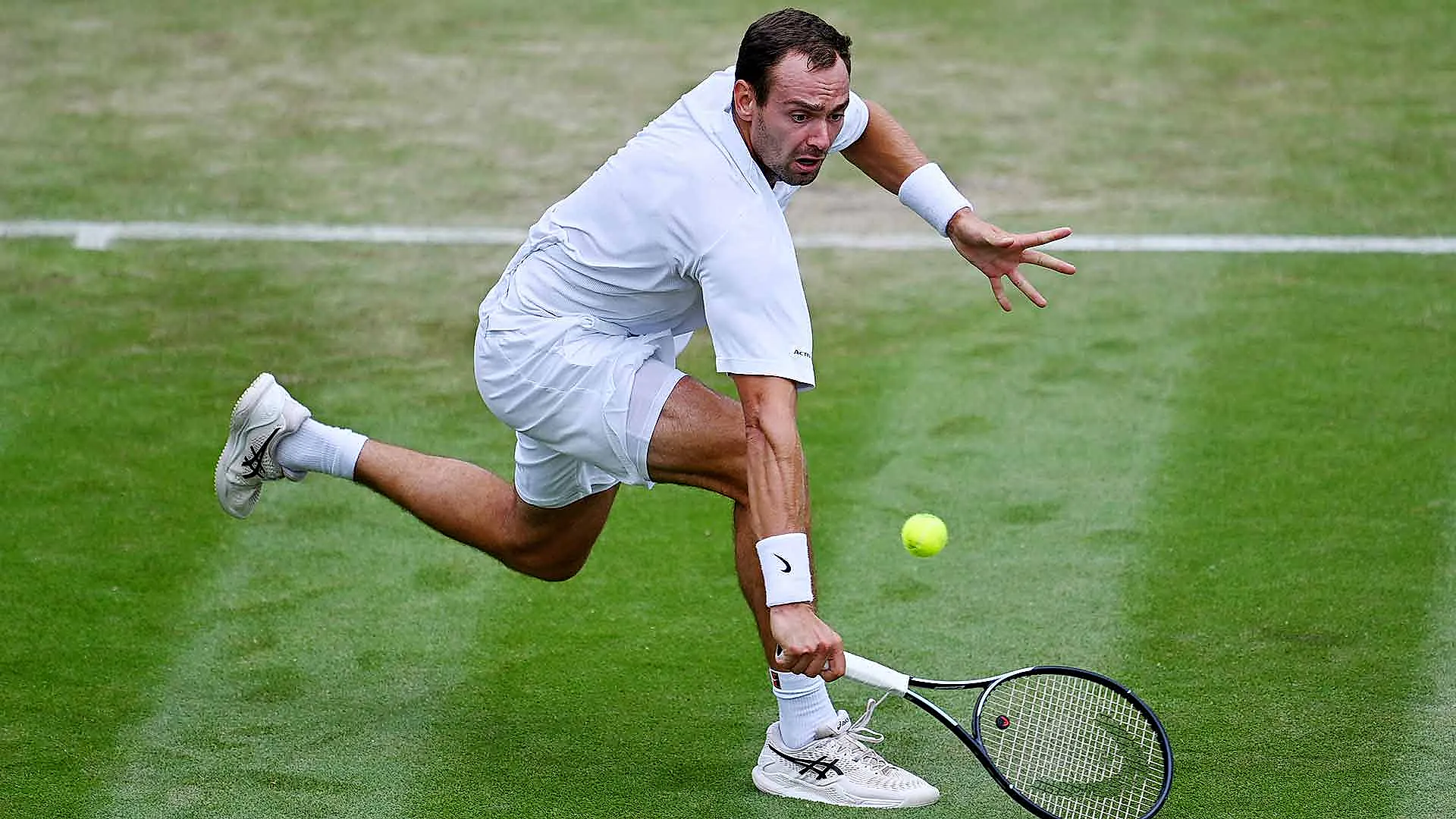Wimbledon'da Safiullin, Fonseca'yı 3-0 İle Geçti