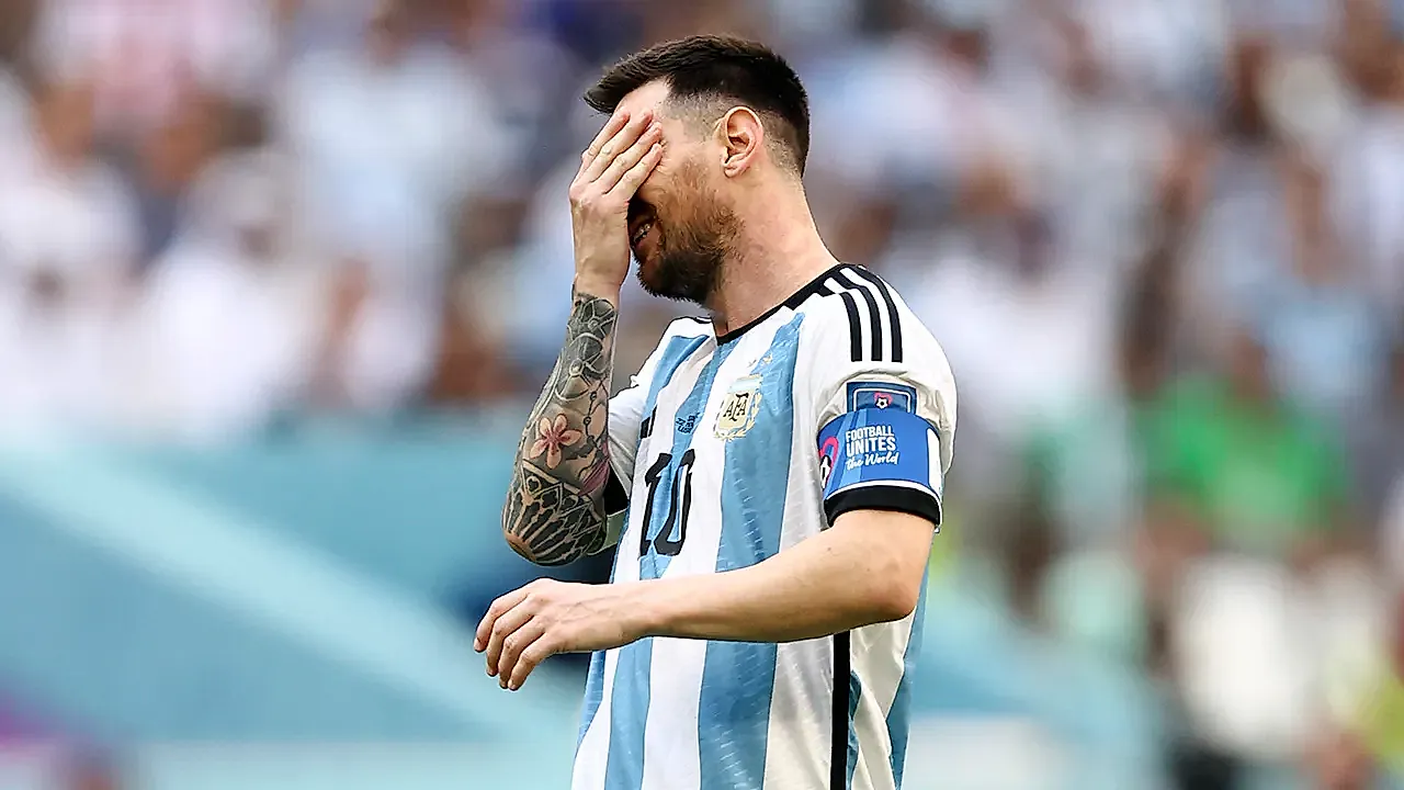 Messi Penaltıyı Kaçırdı: Mısır, Arjantin'e Karşı İlk Yarıyı Önde Kapattı