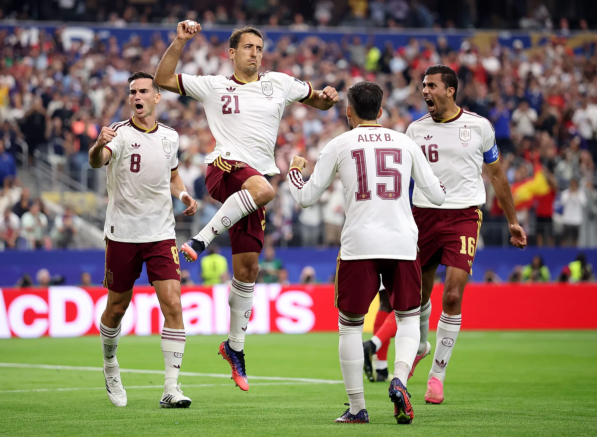 Fransa 0-2 İspanya: Boğalar Finalde, Deschamps Veda Etti!